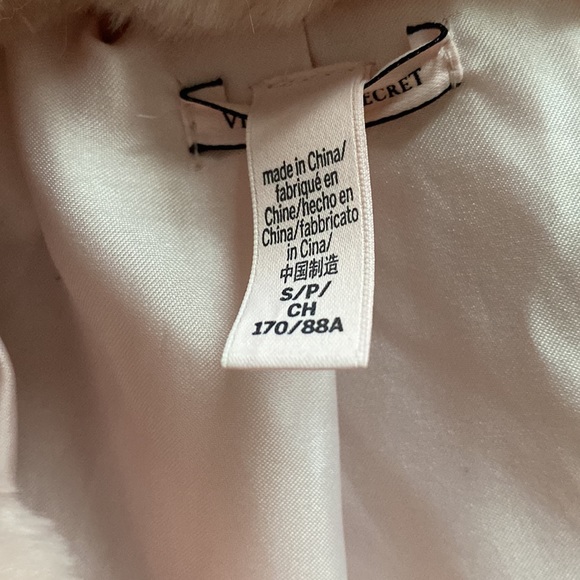 Victoria’s Secret Pnk Faux Fur Coat. size S, price negotiable, Orig. $124.50 - Picture 2 of 5